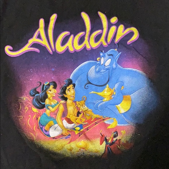 ⭐️Disney Aladdin Tee - Picture 2 of 2